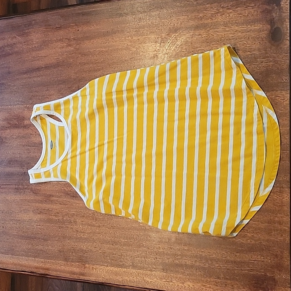 Girls size XL-14 Old Navy razor back/ tank top.  SUPER SOFT.